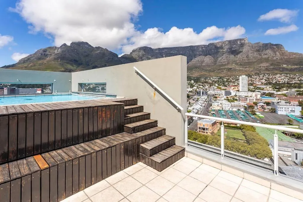 Perspectives On Roeland Apartment Cape Town 0*,