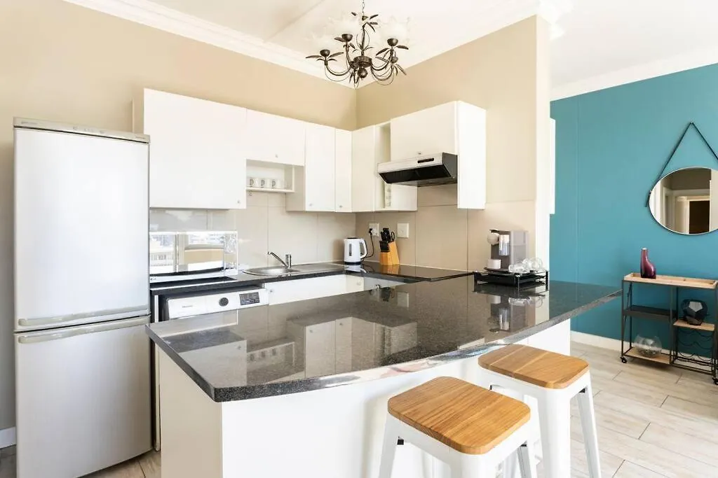 Perspectives On Roeland Apartment Cape Town