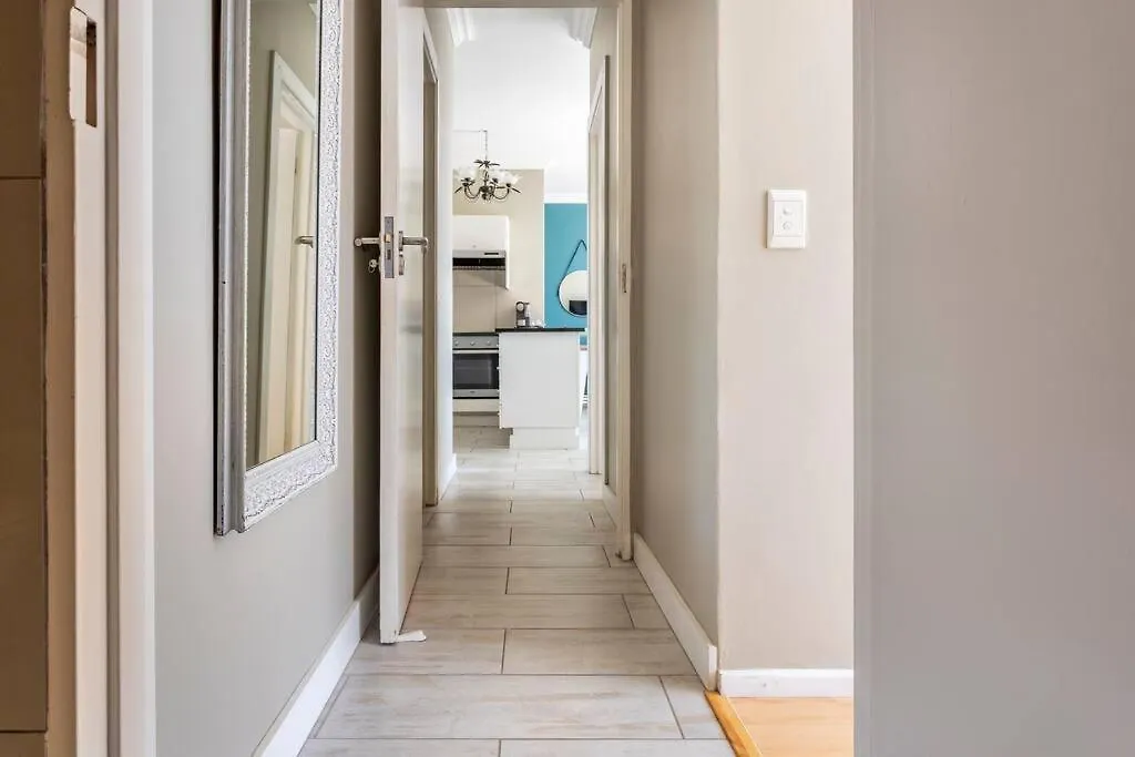 Perspectives On Roeland Apartment Cape Town