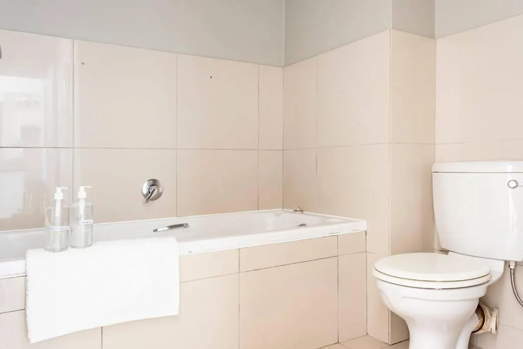 Perspectives On Roeland Apartment Cape Town